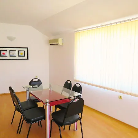 съни хаус - Sunny House Byala (Varna)