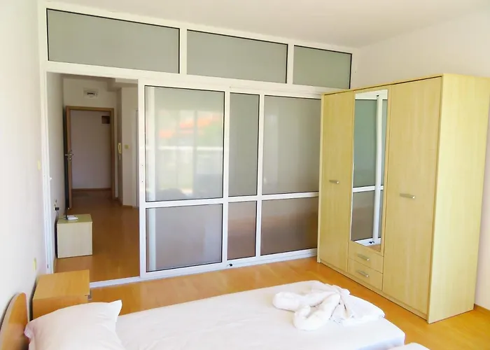 съни хаус - Sunny House Appartement Byala (Varna)