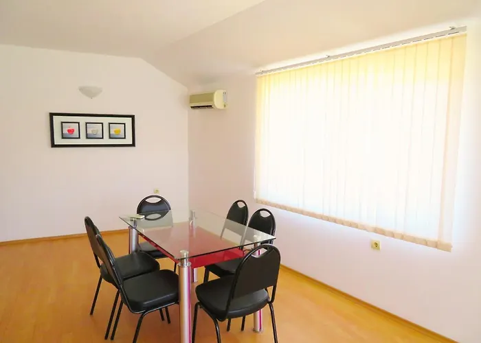 съни хаус - Sunny House Byala (Varna)